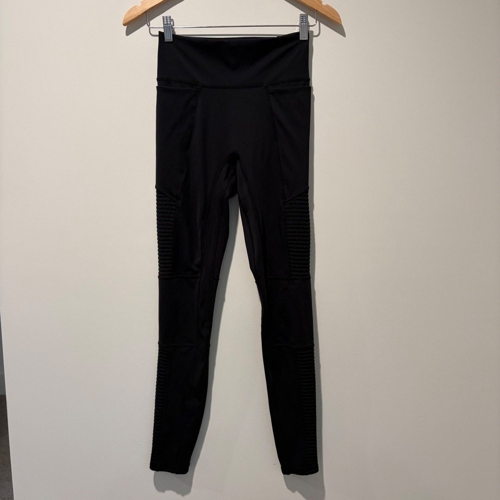 Fabletics Black Moto Ribbed High Waisted Leggings with Pockets Size S LG2354648